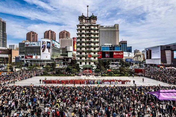 申宝证券 2025国庆假期郑州二七区推出近60场活动 开启古今交融潮玩盛宴